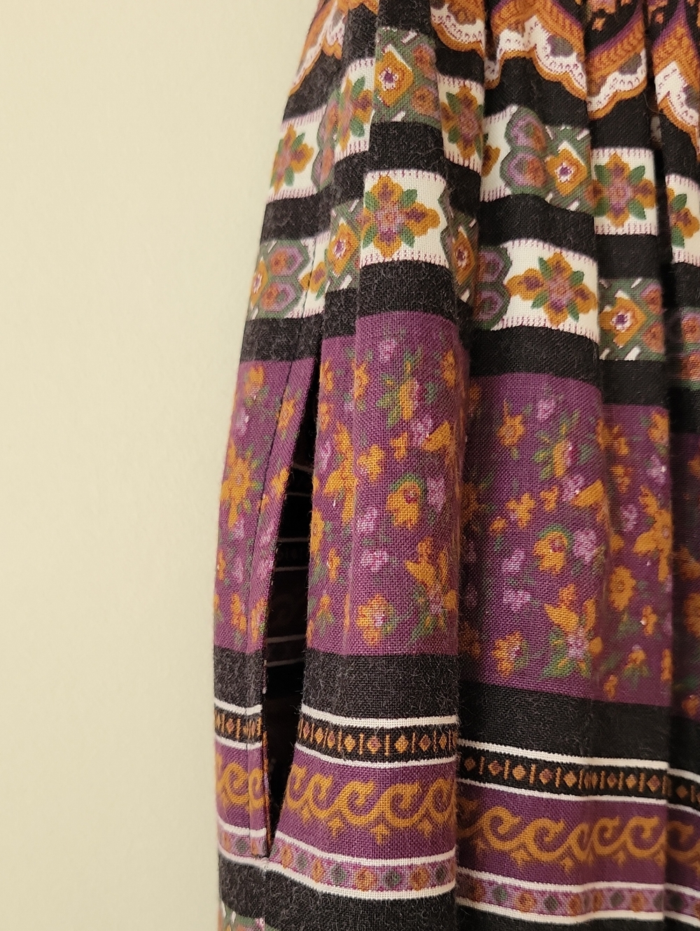 Vintage 70s Boho Purple Paisley Floral Hippie Print Rayon Maxi Skirt Size XS - Picture 7 of 9